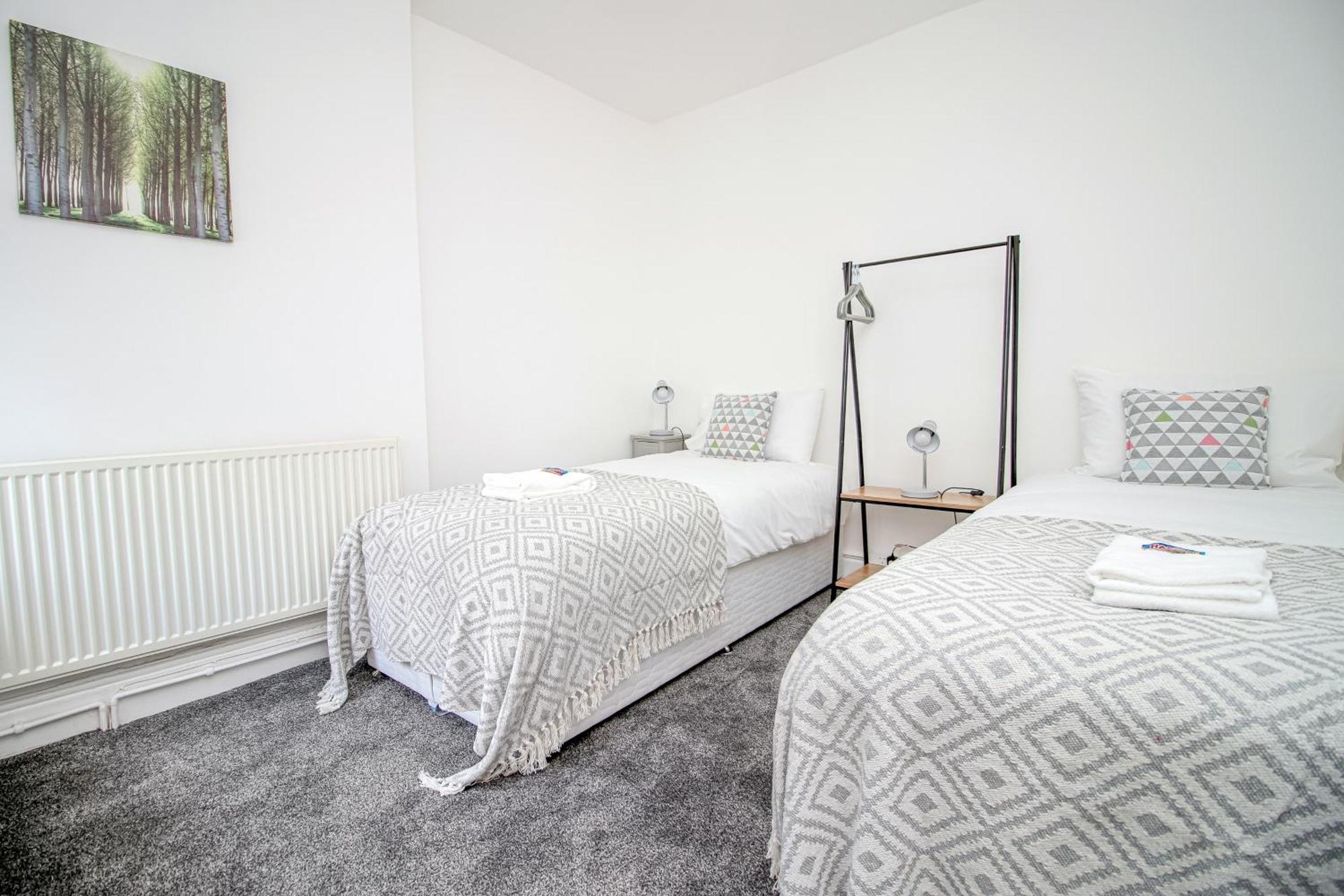 Norton Terrace Charming Home In The Beautiful Afan Forest By Staystaycations Port Talbot Buitenkant foto